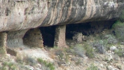 PICTURES/Walnut Canyon Ancients Path/t_Dwellings1.JPG